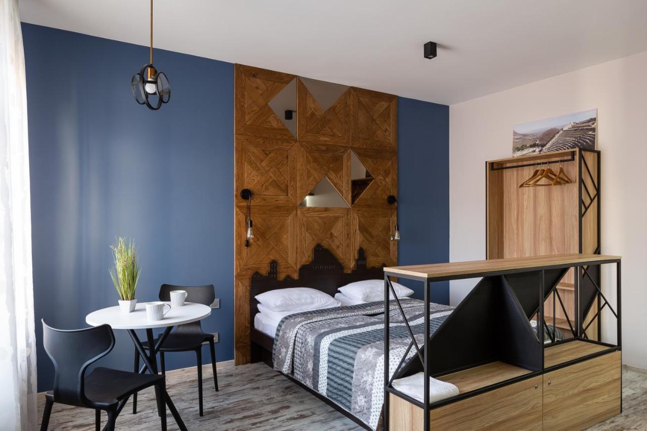 Lion King Danyla 1 Apartment Lviv Ngoại thất bức ảnh